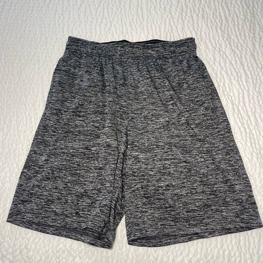 90 Degree Active Shorts. Priced To Sell 🤩 M